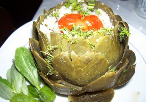ZEYTİNYAĞLI ENGİNAR DOLMASI