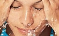 Yüzünüzü Doğru Yıkıyor musunuz?