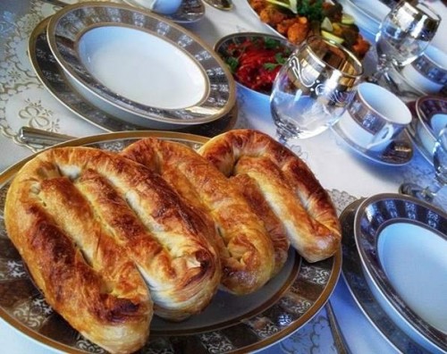 Ev Yapımı Sarıyer Böreği
