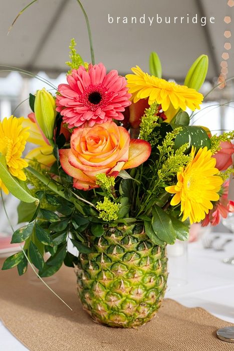 ananas saksılı dekoratif çiçek modeli
