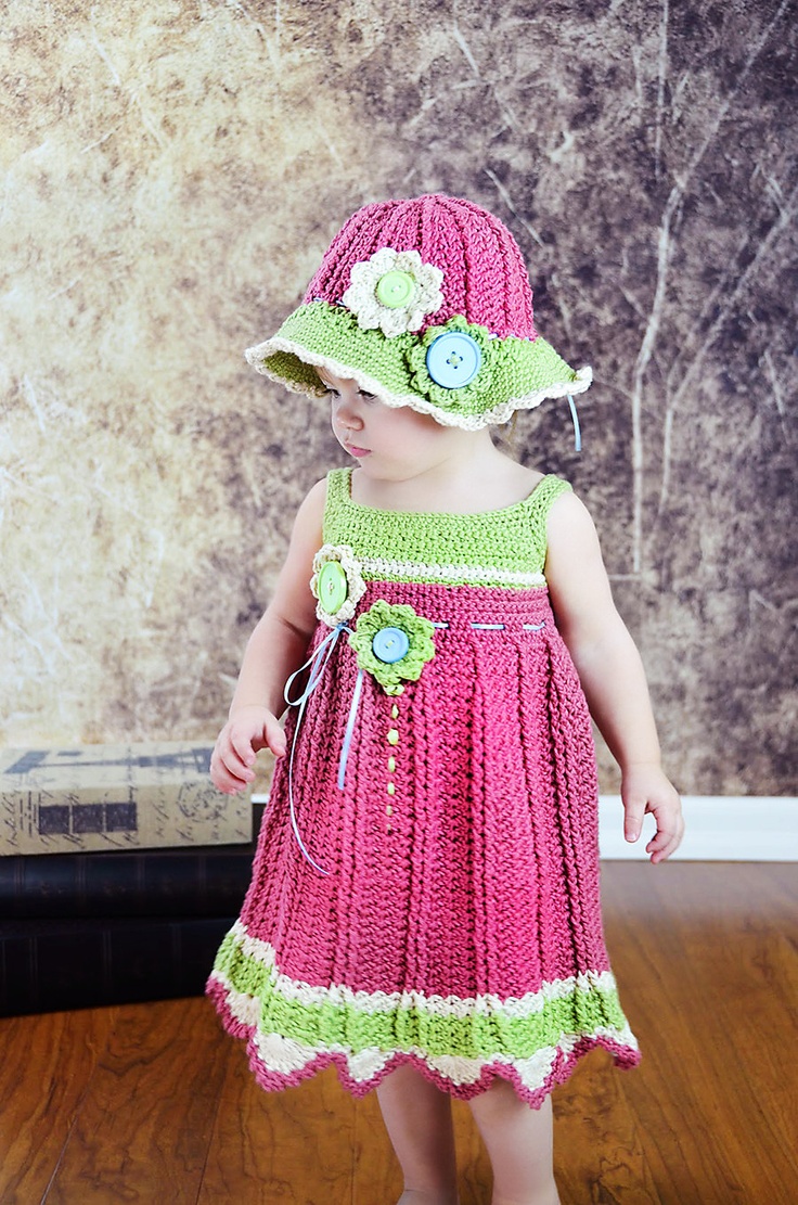 fuşya yeşil tığ işi bebek elbise modeli