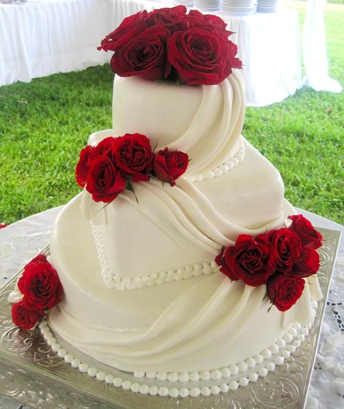 gerçek gül detaylı düğün pastası