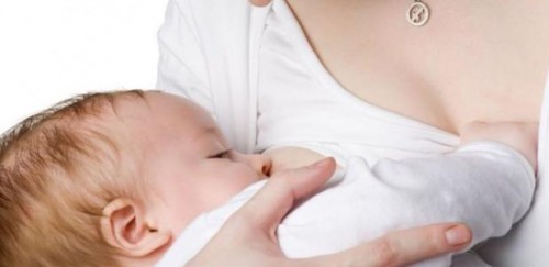 Anne Sütü İle Beslenen Bebeklerde Kanser Riski Azalıyor