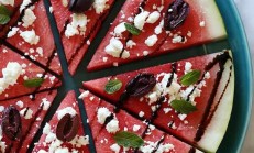 Karpuz Beyaz Peynir ve Balsamik Sirkeli “Pizza”