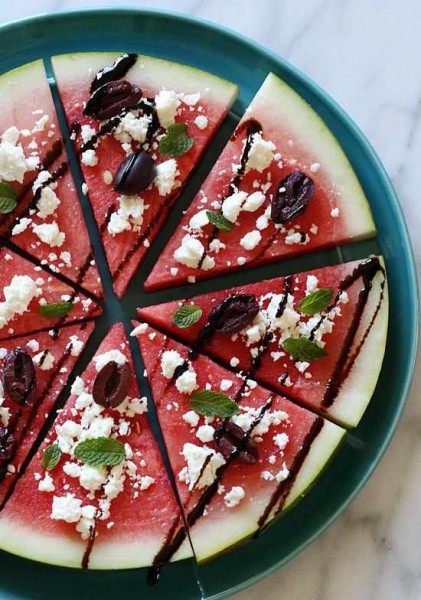 Karpuz Beyaz Peynir ve Balsamik Sirkeli “Pizza”