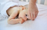 Bebeğime Banyo Yaptırdıktan Sonra Vücudu Buz Gibi Oluyor Soğuk Terler Atıyor