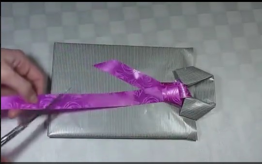 Gömlek Şeklinde Hediye Paketi Nasıl Yapılır Gömlek Şeklinde Hediye Paketi Nasıl Yapılır
